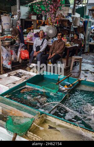 Fischhändler, Marktstand für getrocknete Meeresfrüchte, Tai o traditionelles Fischerdorf, lantau Stockfoto