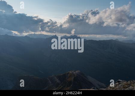 Vals, Schweiz, 21. August 2021 tolles Panorama vom Gipfel des Fanellhorns Stockfoto