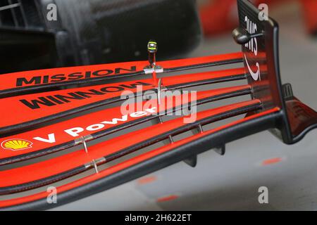 Interlagos, Brasilien. November 2021. 12.11.2021, Autodromo Jose Carlos Pace, Interlagos, FORMEL 1 HEINEKEN GRANDE PREMIO DO BRASIL 2021, im Frontflügel des Ferrari Bild: dpa/Alamy Live News Stockfoto