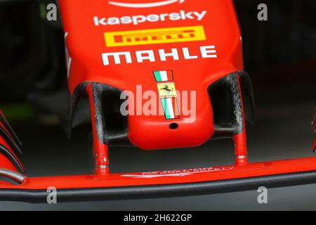 Interlagos, Brasilien. November 2021. 12.11.2021, Autodromo Jose Carlos Pace, Interlagos, FORMEL 1 HEINEKEN GRANDE PREMIO DO BRASIL 2021, im Frontflügel des Ferrari Bild: dpa/Alamy Live News Stockfoto