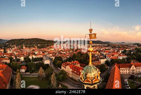 deutschland, thüringen, arnstadt, neideckturm (Vordergrund), Wetterfahne, neuer Palast; Stadt, Übersicht, Morgenlicht Stockfoto