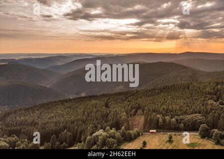deutschland,thüringen,ländliche Gemeinde schwarzatal,lichtenhain,Bergbahn,Landschaft,Wald,Felder,Berge,Täler,Luftbild,Rücklicht Stockfoto