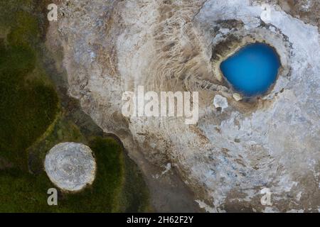 Abstrakte Luftaufnahme eines geothermischen Feldes in island. Stockfoto