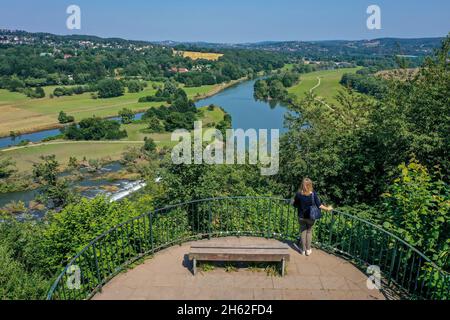 hattingen, Nordrhein-westfalen, deutschland - gethmannscher garten, auch gethmanns garten im Stadtteil blankenstein. aussichtsplattform belvedere, auch Hippietempel genannt. Der Landschaftspark wurde Anfang des 19. Jahrhunderts von carl-friedrich gethmann angelegt. Stockfoto