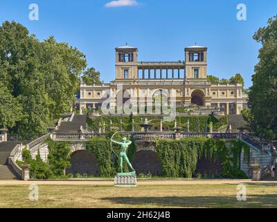 orangerie mit Jubiläumsterrasse in potsdam Sanssousi, brandenburg, deutschland, europa Stockfoto