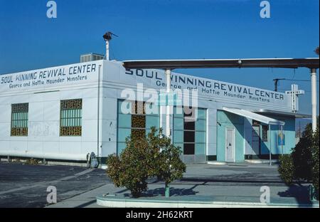 Tankstelle Church, Pacoima, Kalifornien; ca. 1977. Stockfoto