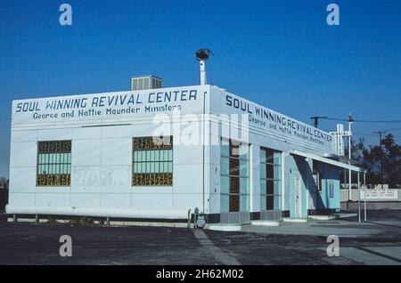 Tankstelle Church, Pacoima, Kalifornien; ca. 1977. Stockfoto