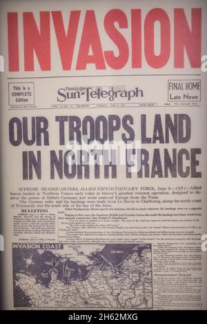 england, hampshire, portsmouth, southsea, das Tagesgeschichtenmuseum, Titelseite der pittsburgh Sun-Telegraph Zeitung vom dienstag, dem 6,1944. juni, die Truppenlandungen in frankreich berichtet Stockfoto