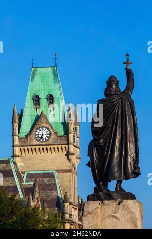 england, hampshire, winchester, König alfred Statue und die guildhall Stockfoto