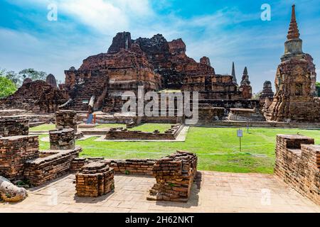 Zentrale Tempelturmruine, Prang, wat mahathat, wat maha That, buddhistischer Tempelkomplex, erbaut 1374 unter König Borommaracha i, ayutthaya historischer Park, ayutthaya, thailand, asien Stockfoto