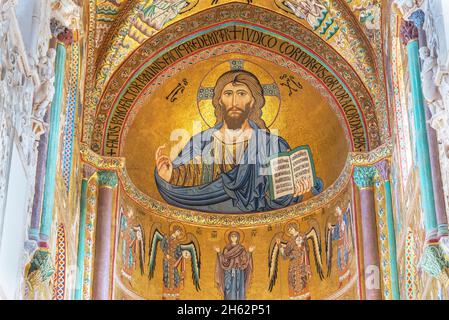 christ pantocrator befindet sich in der Kathedrale san salvatore, cefalu, sizilien, italien Stockfoto