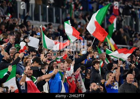 Rom, Italien. November 2021. Fans während des FIFA World Cup Qatar 2022 Gruppe-C-Qualifikationsspiel zwischen Italien und der Schweiz im Olimpico-Stadion in Rom am 12. November 2021. Quelle: Live Media Publishing Group/Alamy Live News Stockfoto