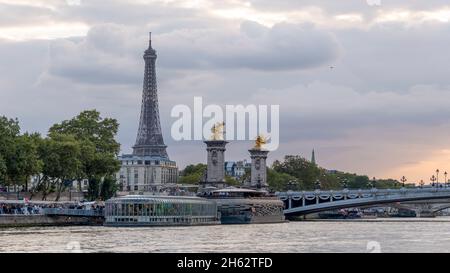 frankreich, paris, pont alexandre iii Brücke über die seine, paris eiffelturm Stockfoto