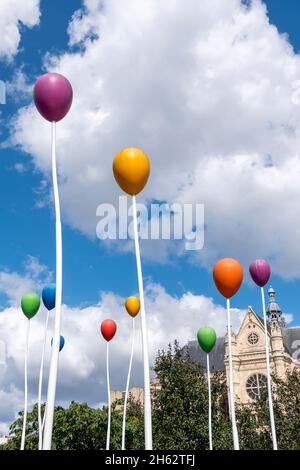 frankreich, paris, bunte Luftballons, Kunst, Installation, dahinter die kirche saint-eustache Stockfoto