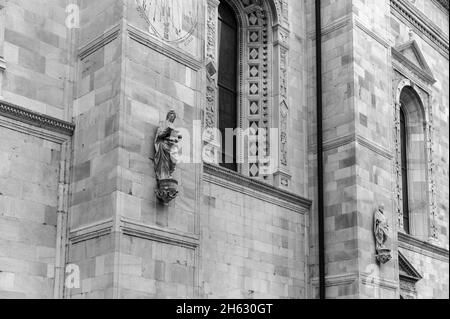 Fassade der Kathedrale in como (cattedrale di santa maria assunta duomo di como), lombardei, italien Stockfoto