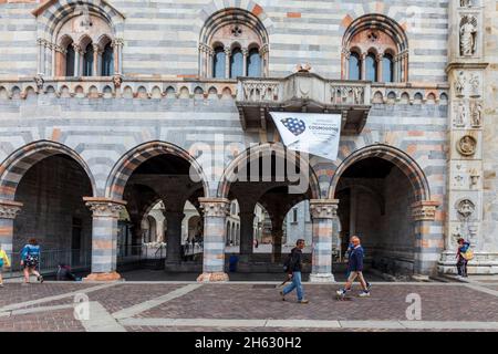 Fassade der Kathedrale in como (cattedrale di santa maria assunta duomo di como), lombardei, italien Stockfoto