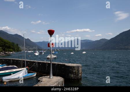 Promenade entlang locarno am Ufer des Lago maggiore. locarno, Kanton tessin, schweiz Stockfoto