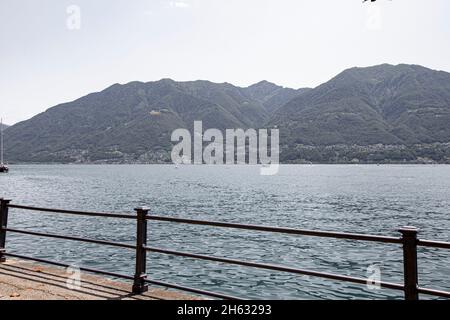 Promenade entlang locarno am Ufer des Lago maggiore. locarno, Kanton tessin, schweiz Stockfoto