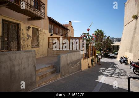 Besuch der alten charmanten Stadt rethymno. kreta Insel, griechenland. Ein schönes Dorf am Mittelmeer mit historischen Gebäuden und einem schönen Hafen Stockfoto