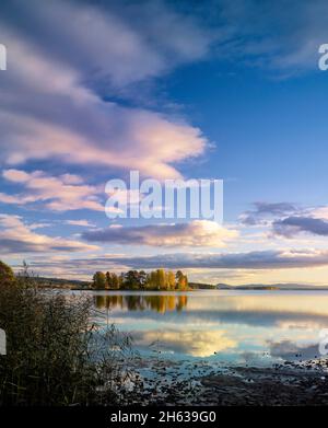 europa, schweden, provinz dalarna, orsa, Herbststimmung am orsa-See Stockfoto