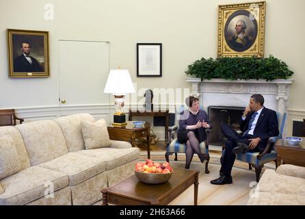 Präsident Barack Obama trifft sich im vergangenen Monat im Oval Office mit der Generalsolizierenden Elena Kagan. April 2010 Stockfoto