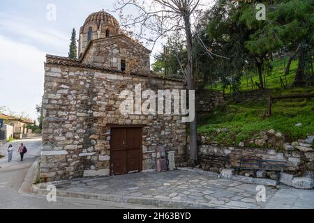 Athen, Griechenland. 2021. November. Außenansicht der griechisch-orthodoxen Kirche der Verklärung im Stadtzentrum Stockfoto