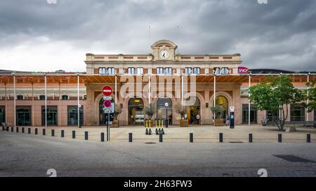 Der Bahnhof von perpignan wurde 1858 in Betrieb genommen. salvador Dalí hielt den bahnhof von perpignan für den bevorzugten Ort seiner Inspiration. Stockfoto