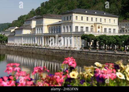 Blick von der lahnbrücke auf die lahn und das kursaalgebäude,Bad ems an der lahn,lahntal,rheinland-pfalz,deutschland Stockfoto