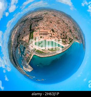 Luftaufnahme, 360-Grad-Ansicht von Palma aus der Fischauge, Kathedrale der heiligen maria in der spanischen Hafenstadt palma, La Seu, palma-mitte, palma, mallorca, balearen, spanien Stockfoto