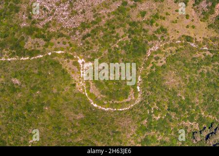 Luftaufnahme, Wanderwege Serpentinen im Park Natural de la Península de llevant bei Cap de farrutx, Artà, mallorca, balearen, spanien Stockfoto