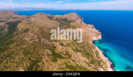 Luftaufnahme, Wanderwege Serpentinen im Park Natural de la Península de llevant bei Cap de farrutx, Artà, mallorca, balearen, spanien Stockfoto