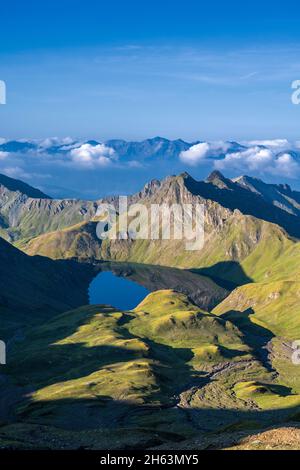 vals,mühlbach,provinz bozen,Südtirol,italien. Blick vom Gipfel der wilderen kreuzspitze hinunter zum wilderen See Stockfoto