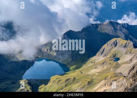 vals,mühlbach,provinz bozen,Südtirol,italien. Blick vom Gipfel der wilderen kreuzspitze hinunter zum wilderen See Stockfoto