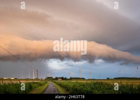 deutschland, niedersachsen, emden, Schelfwolke über ostfriesland, bei emden. Stockfoto