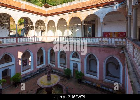 visegrad (plintenburg), königlicher Palast, Ehrenhof, herkules-Brunnen in Pest, ungarn Stockfoto