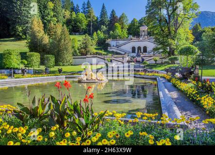 Wasserparterre mit venustempel, Schloss linderhof, ettal, ammertal, ammergauer alpen, oberbayern, bayern, deutschland Stockfoto