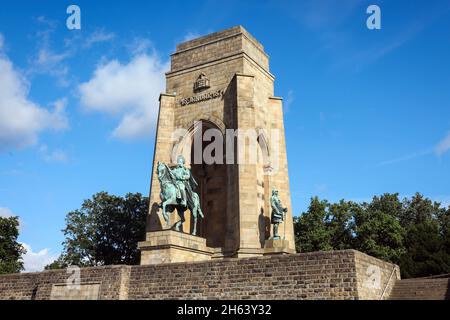 dortmund, Nordrhein-westfalen, deutschland - kaiser-wilhelm-Denkmal an der ruine hohensyburg am hengsteysee. Stockfoto