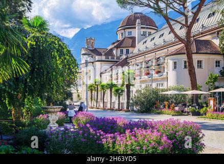 Kurpromenade mit kurhaus,meran,etschtal,burggrafenamt,Südtirol,provinz bozen,trentino-Südtirol,italien Stockfoto