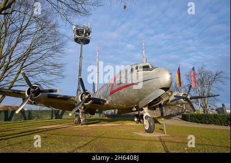 Luftlift-Denkmal, berliner Luftlift-Denkmal, Rosinenbomber, douglas c-54, frankfurt am Main, hessen, deutschland Stockfoto