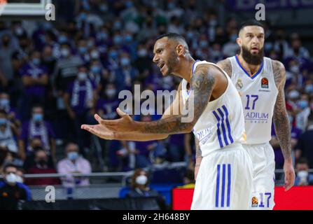 Madrid, Spanien. November 2021. Wizink Center. November 2021. Madrid, Spanien; Turkish Airlines Euroleague Basketball, Real Madrid gegen Zalgiris Kaunas; Adam Hanga (Real Madrid Baloncesto) &#xa0;im Einsatz während des Spiels Credit: Action Plus Sports/Alamy Live News Credit: Action Plus Sports Images/Alamy Live News Stockfoto