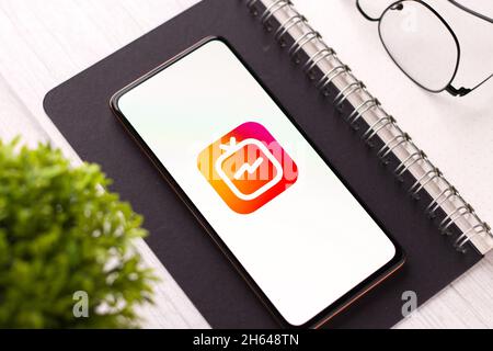 West Bangal, Indien - 11. November 2021 : IGTV-Logo auf Telefonbildschirm Stock Bild. Stockfoto