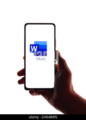 Assam, indien - 6. September 2020 : MS Word-Logo auf Telefon-Bildschirm Stock Bild. Stockfoto