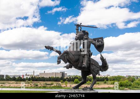 KAUNAS, LITAUEN, 08. MAI 2019: Skulptur 'Freiheitskrieger' in Kaunas'. Stockfoto