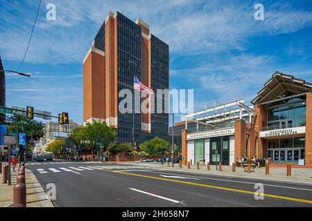 601 Market Street, Berufungsgericht der Vereinigten Staaten für den Dritten Ring, überblickt die Independence Mall von Philadelphia. Stockfoto