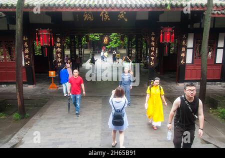 Chengdu, China. 26. Juni 2018. Touristen im Tempel des marquis insdie liu xiangs Grabgebiet in chengdu china, Provinz sichuan. Stockfoto