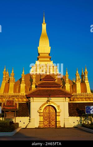 Laos, ville de Vientiane, Stupa Pha That Luang // Laos, Vientiane Stadt, Pha That Luang Stupa Stockfoto