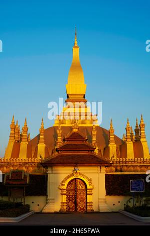 Laos, ville de Vientiane, Stupa Pha That Luang // Laos, Vientiane Stadt, Pha That Luang Stupa Stockfoto