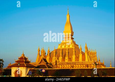 Laos, ville de Vientiane, Stupa Pha That Luang // Laos, Vientiane Stadt, Pha That Luang Stupa Stockfoto