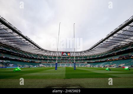 London, Großbritannien. November 2021. 13. November 2021; Twickenham, London, England, Autumn Series Internationales Rugby, England gegen Australien: Allgemeine Ansicht des Twickenham Stadions und des Spielfelds vor dem Start Credit: Action Plus Sports Images/Alamy Live News Stockfoto