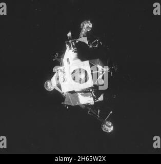 Apollo 13 Lunar Module LM-7 Aquarius, fotografiert von der Command Module Odyssey nach dem Abdocken und vor dem Wiedereintritt beider Module in die Erdatmosphäre. Stockfoto